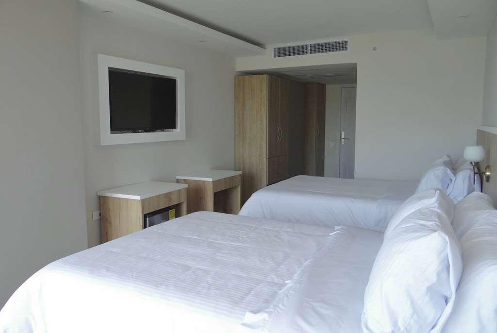 Hotel Wyndham Garden Cartagena Habitación foto